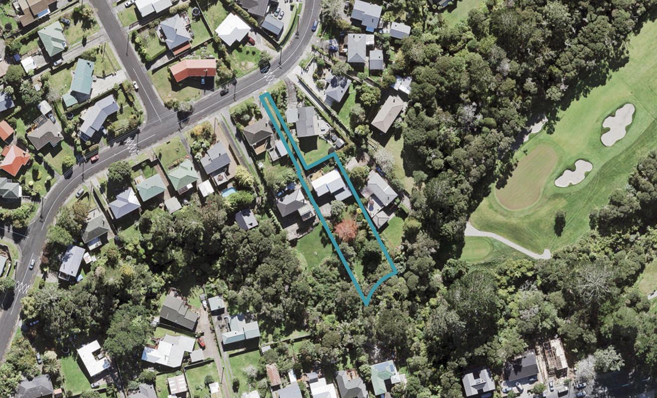 48 Taupo Street, Green Bay, Auckland - Carousel 1