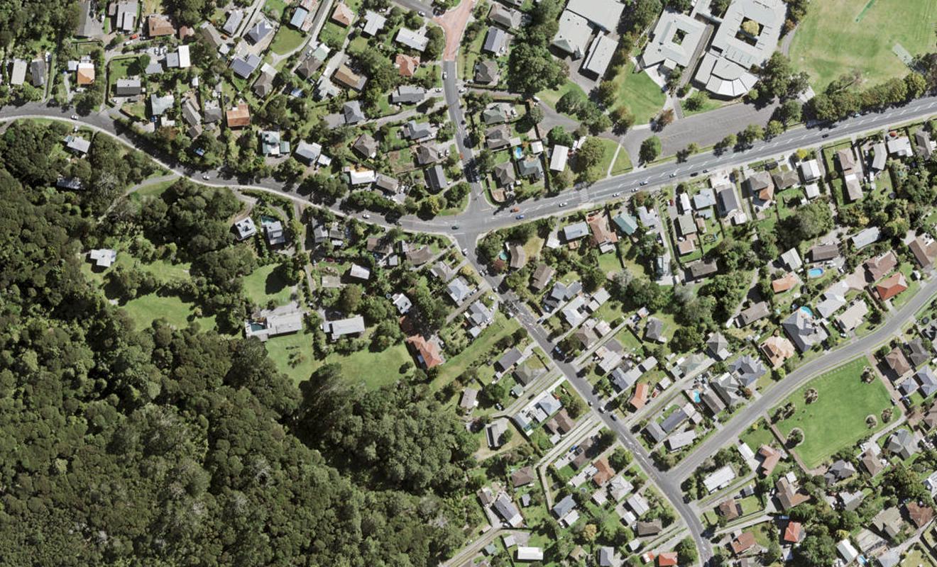 58 Castleford Street, Green Bay, Auckland - Carousel 1