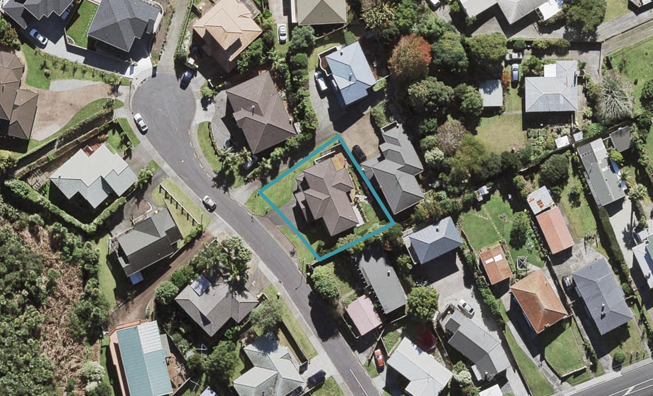 3 Blethyn Place, Te Atatu South, Auckland - Carousel 1