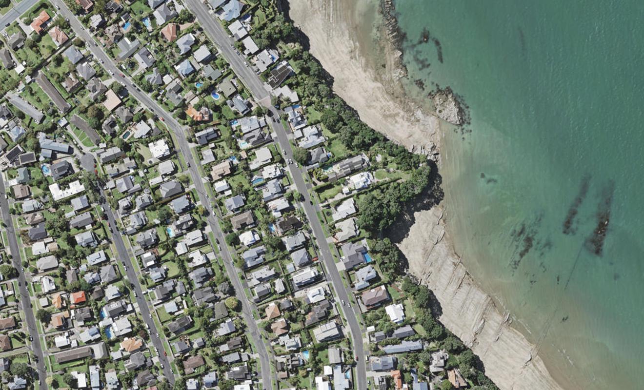 18A Hamana Street, Narrow Neck, Auckland - Carousel 1