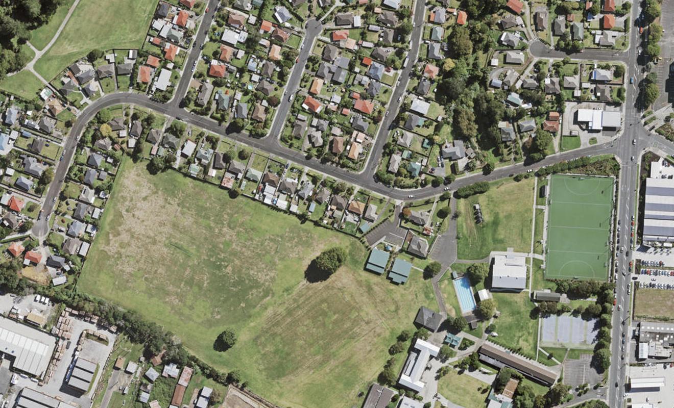 4/28 Smythe Road, Henderson, Auckland - Carousel 1