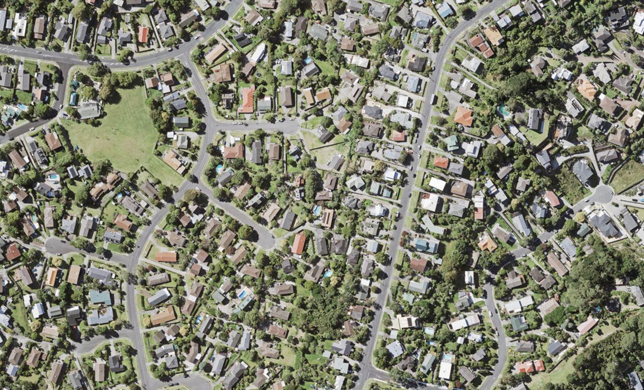 2/12 Dianthus Place, Browns Bay, Auckland - Carousel 1