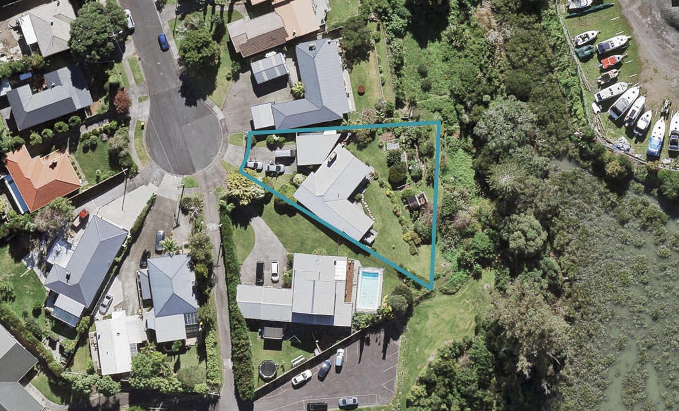54 Covil Avenue, Te Atatu South, Auckland - Carousel 1