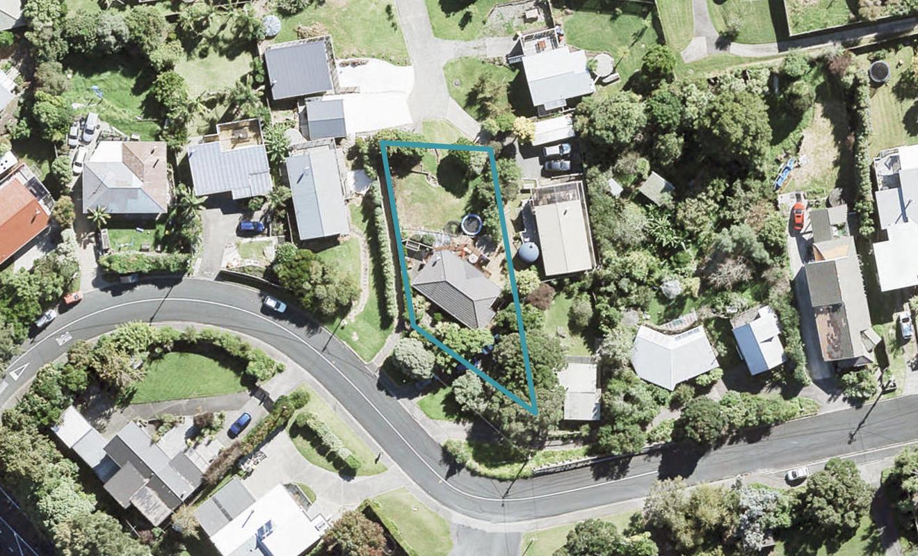 9 Hiwi Crescent, Stanmore Bay, Whangaparaoa - Carousel 1