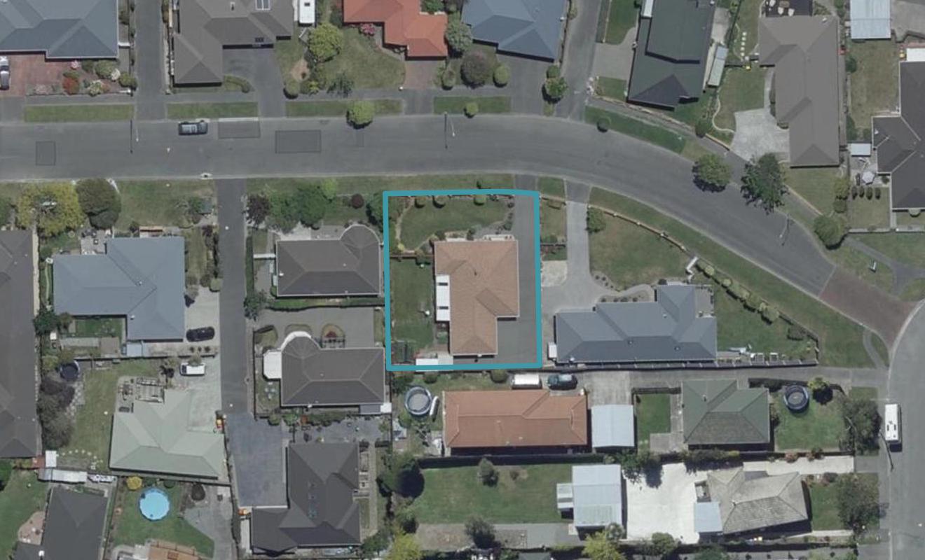 9 Beauford Place, Parklands, Christchurch - Carousel 1