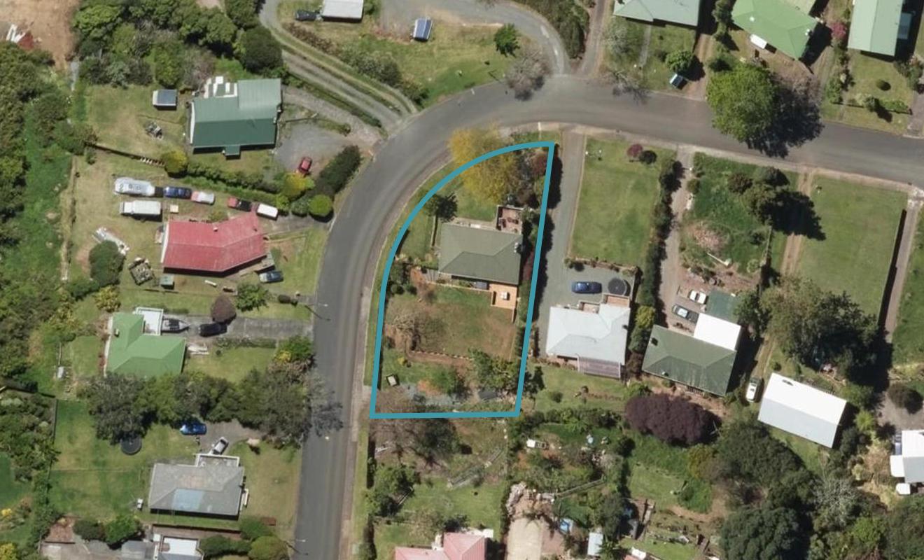 17 Mcinnes Avenue, Kamo, Whangarei - Carousel 1