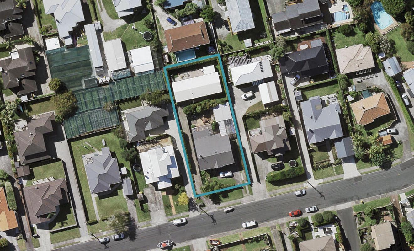 2/52 Norwood Road, Bayswater, Auckland - Carousel 1