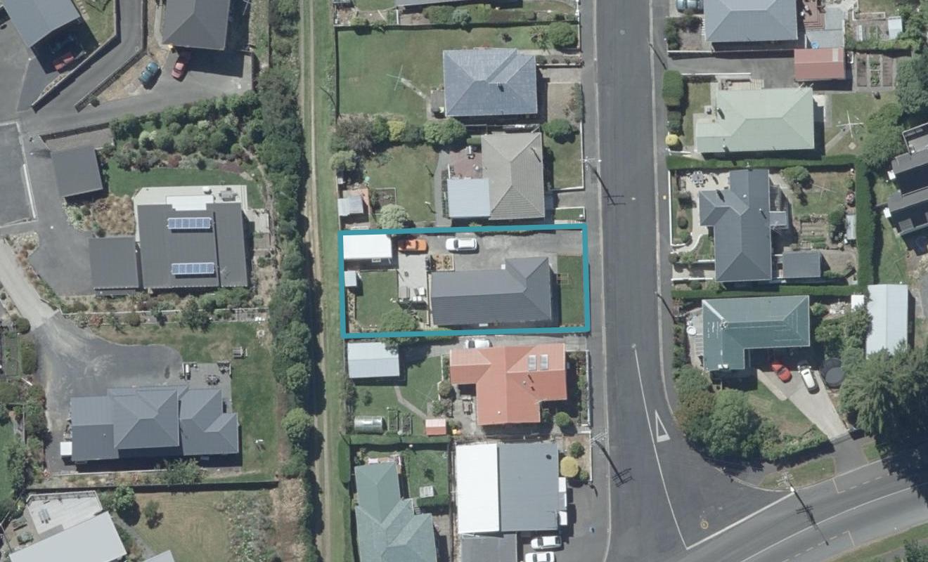 5 Charters Street, Glenross, Dunedin - Carousel 1
