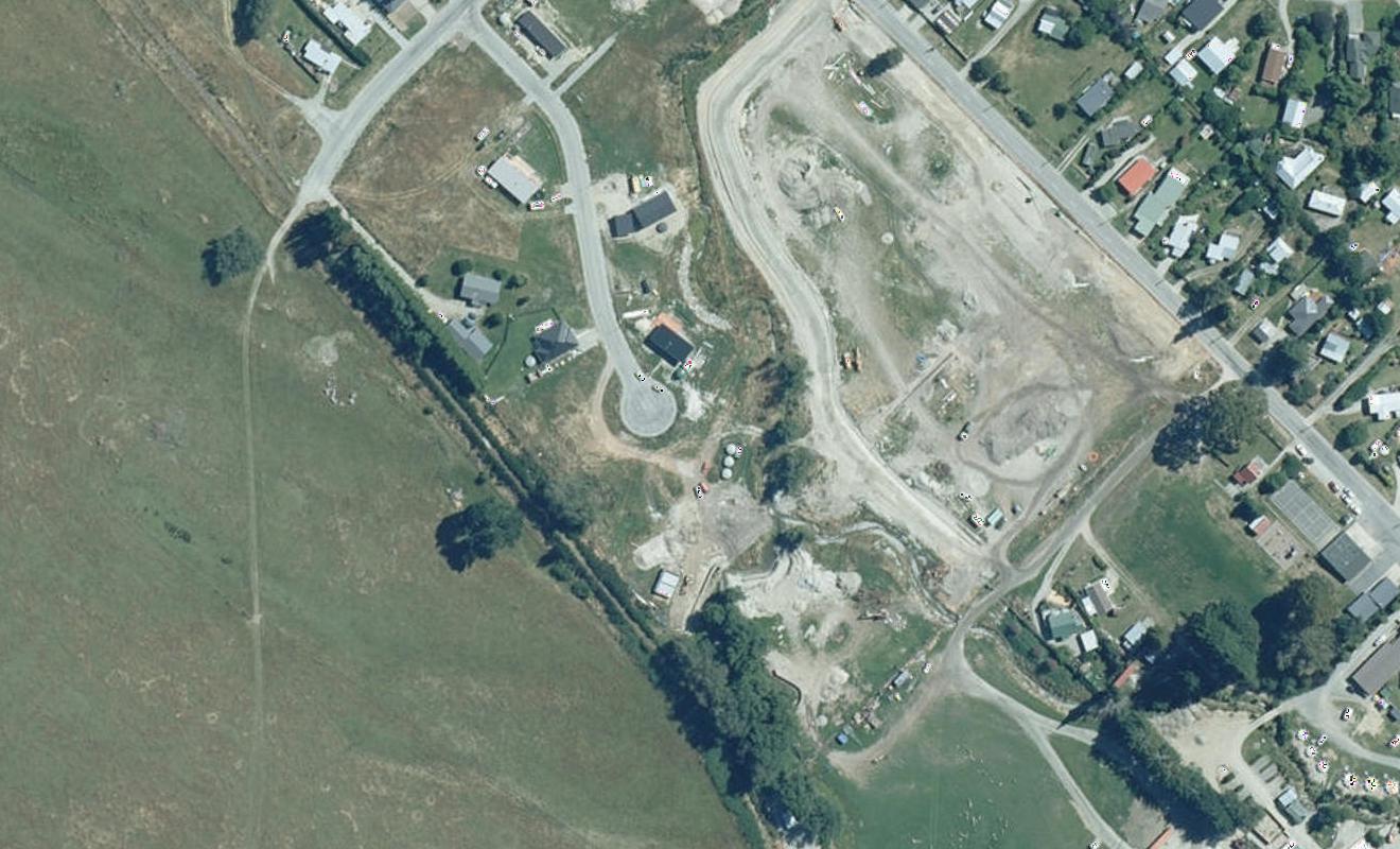 17 Lakefield Close, Kingston - Carousel 1