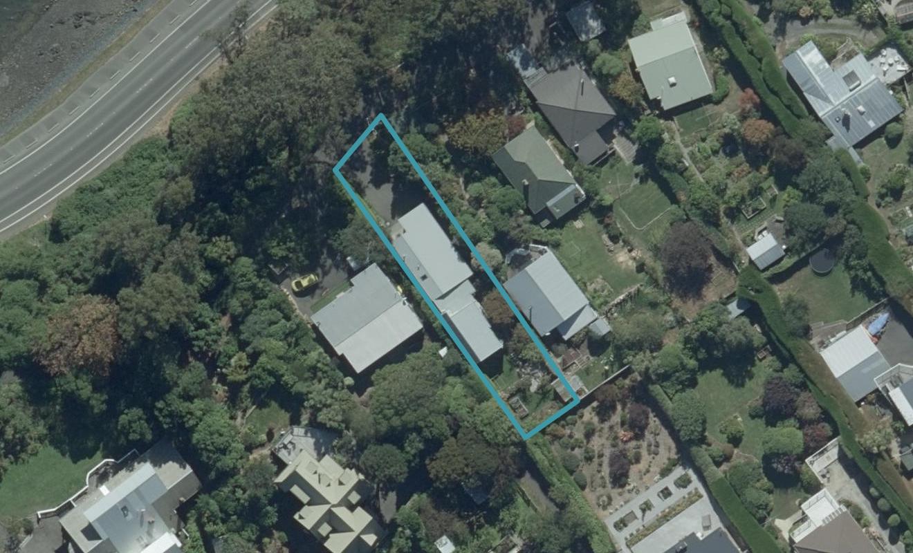 25 Marine Parade, Macandrew Bay, Dunedin - Carousel 1