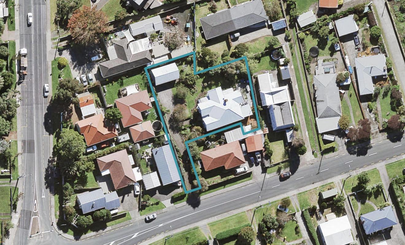2 Eskdale Road, Birkdale, Auckland - Carousel 1
