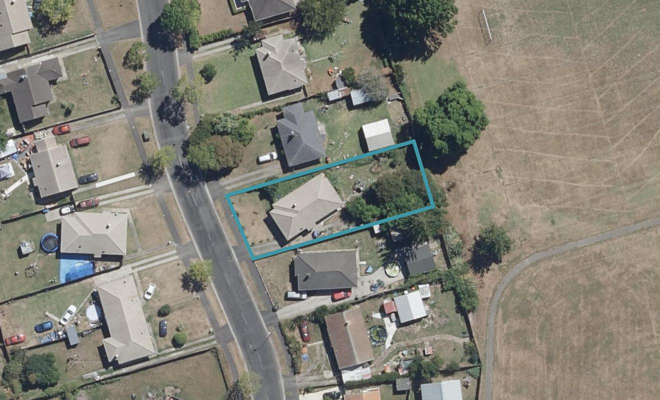 32 Sare Crescent, Fairfield, Hamilton - Carousel 1
