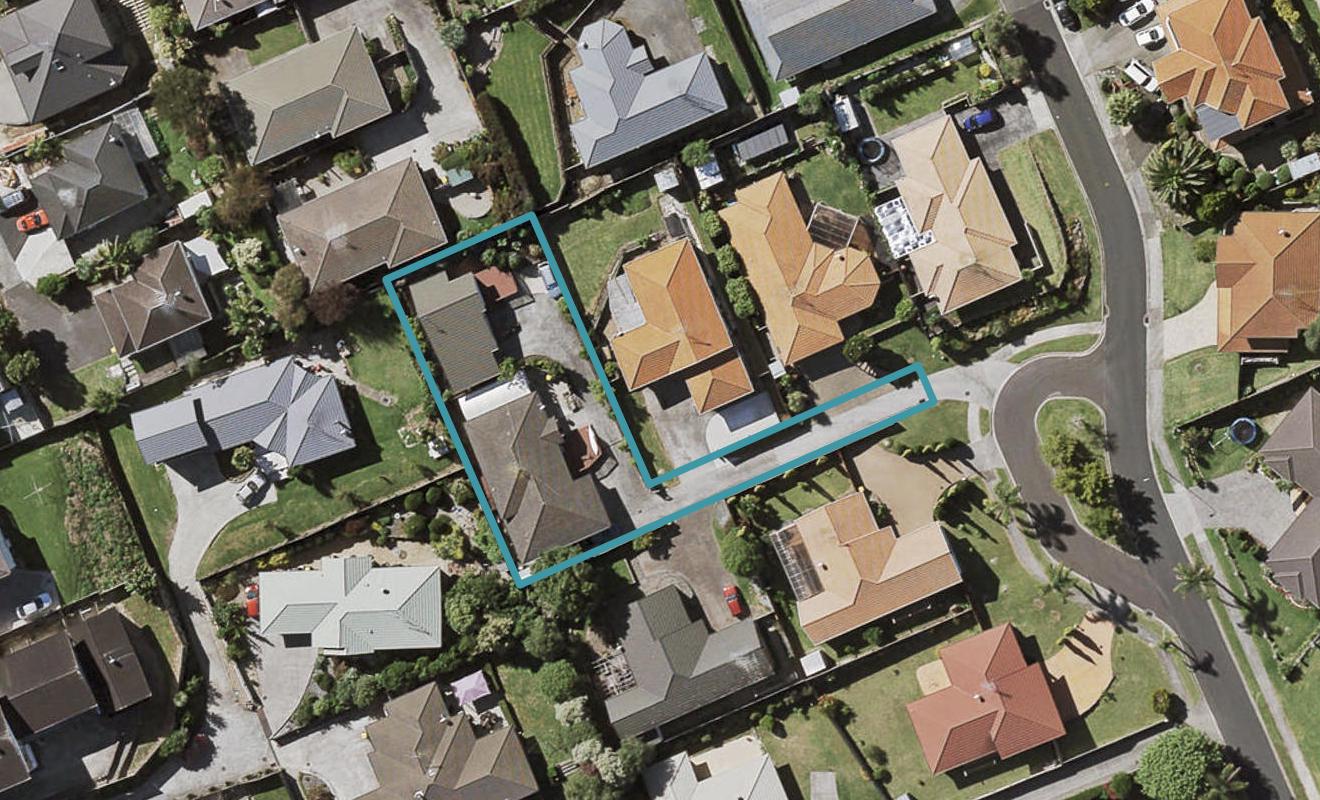 12 Piper Place, Goodwood Heights, Auckland - Carousel 1
