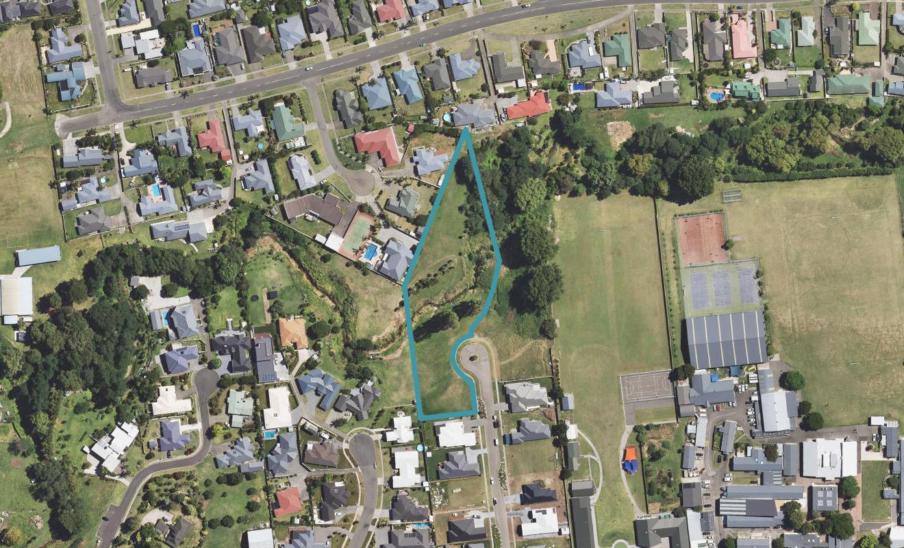 18 Fortis Place, Lytton West, Gisborne - Carousel 1