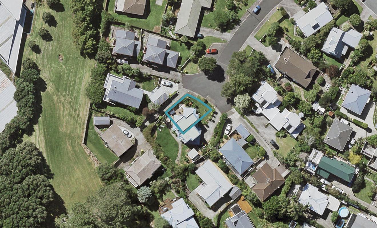 10D Mira Place, Windsor Park, Auckland - Carousel 1