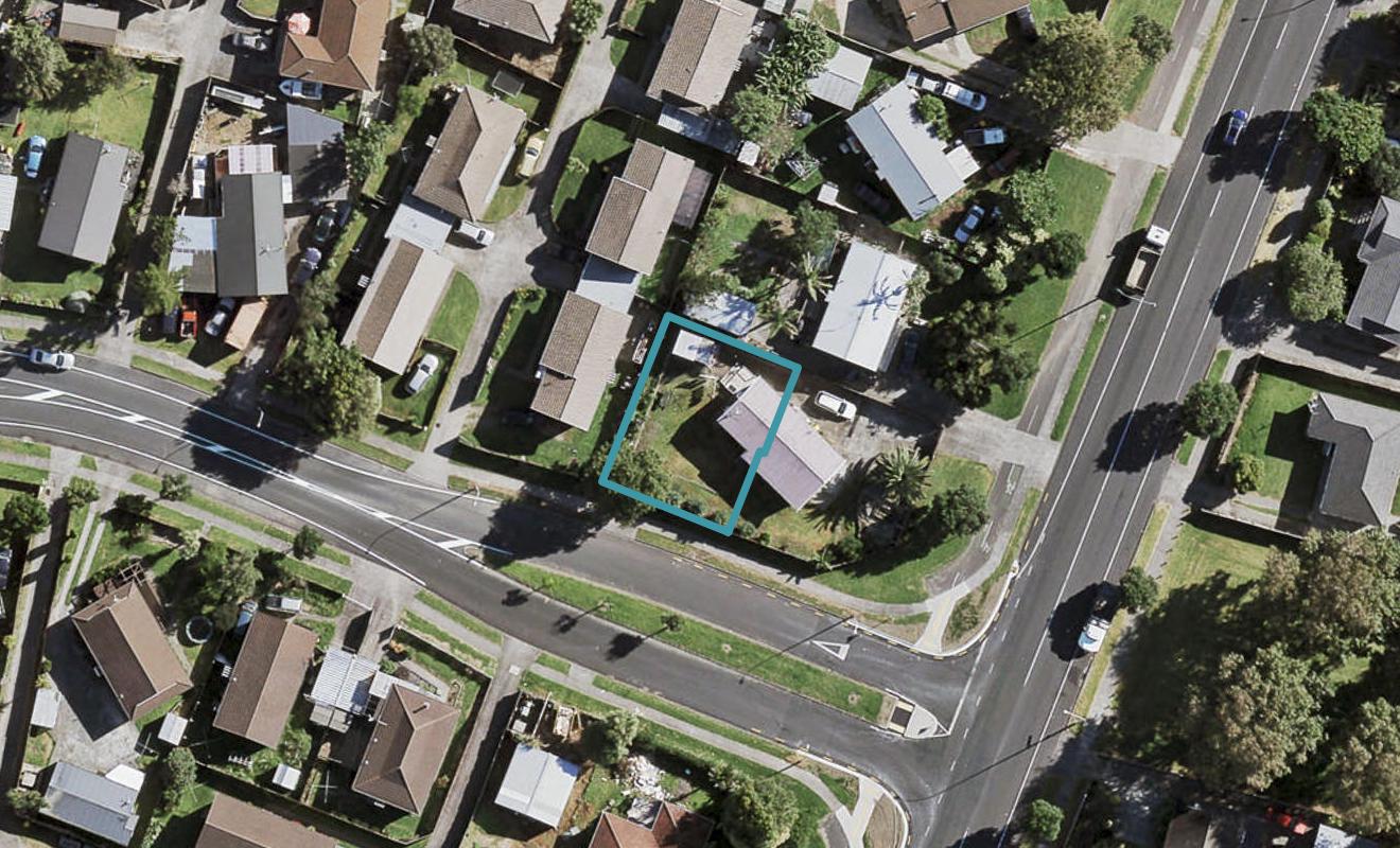 1 Etherton Drive, Weymouth, Auckland - Carousel 1