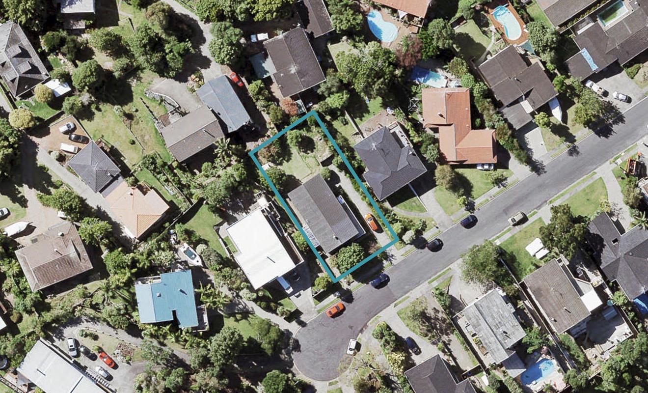 9 Valdese Rise, Browns Bay, Auckland - Carousel 1