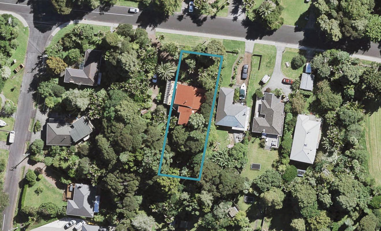 18 Boylan Road, Titirangi, Auckland - Carousel 1