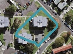 3/3G Tiakina Road, Northcote, Auckland