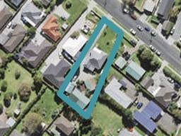 1/2 Netherlands Avenue, Kelston, Auckland