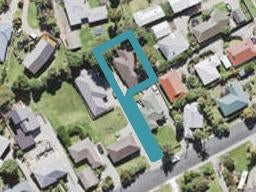 9A Barron Drive, Green Bay, Auckland
