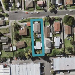 1/24 Lambrown Drive, Totara Vale, North Shore City