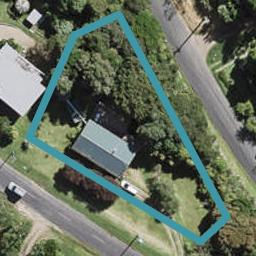 120 Queens Drive, Surfdale, Waiheke Island