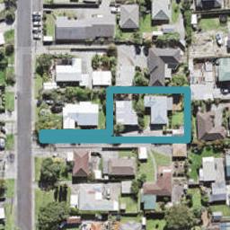 2/8A Bishop Street, Green Bay, Auckland
