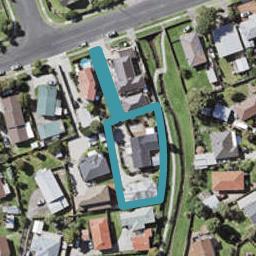 2/24 Casuarina Road, Half Moon Bay, Auckland
