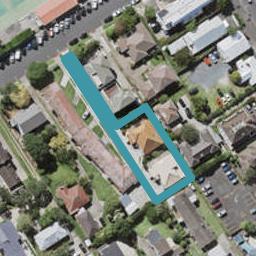 2/0 Bracken Avenue, Takapuna, Auckland