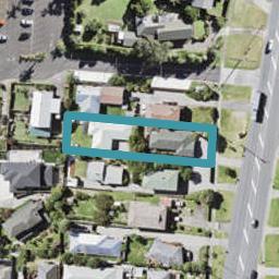 2/824 East Coast Road, Oteha, Auckland