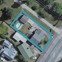 273 High Street North, Carterton