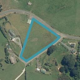 140E Cooper Road, Pollok