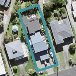 2/9 Ellangowan Road, Waiake, Auckland