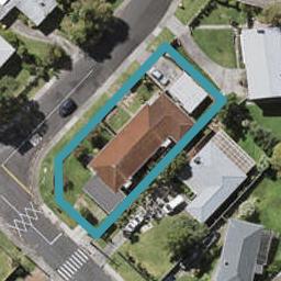 2/11 Tonkin Drive, Sunnynook, Auckland
