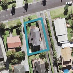 10 Cliff View Drive, Green Bay, Auckland