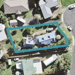 18 Valerie Crescent, Okura, Albany