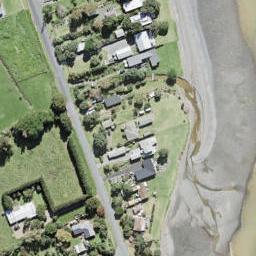 1674 East Coast Road, WHAKATIWAI, MIRANDA