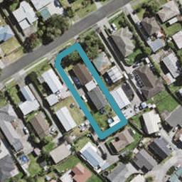2/21 Woodside Road, Massey, Auckland
