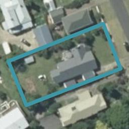 215 Augustus Street South, Thames