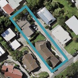 2/124 Sunset Road, Unsworth Heights, Auckland