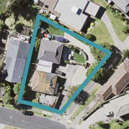 2/21 Charles Dickens Drive, Mellons Bay, Auckland