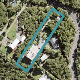 141 Piha Road, Piha