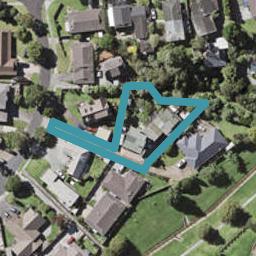 2/6 Kallaroo Place, Botany Downs, Auckland