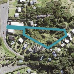 21 Marine Parade South, Piha