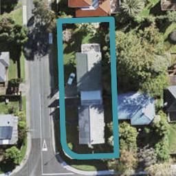 2/1 Bayside Avenue, Te Atatu Peninsula, Auckland