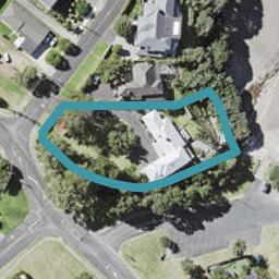 2/1 Marine Parade, Mellons Bay, Auckland