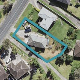 11 Downing Street, Glenfield, Auckland