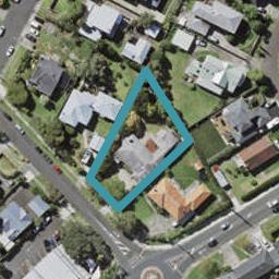 13 Lake Pupuke Drive, Takapuna, Auckland