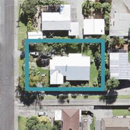 8 Bishop Street, Green Bay, Auckland